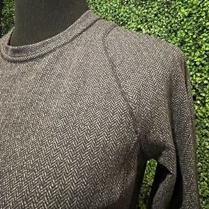 Lululemon Houndstooth running top